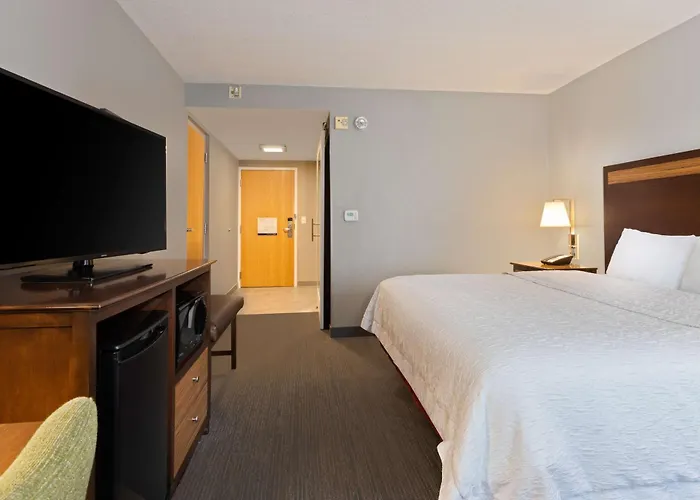 Hampton Inn & Suites Fort Myers Beach/Sanibel Gateway